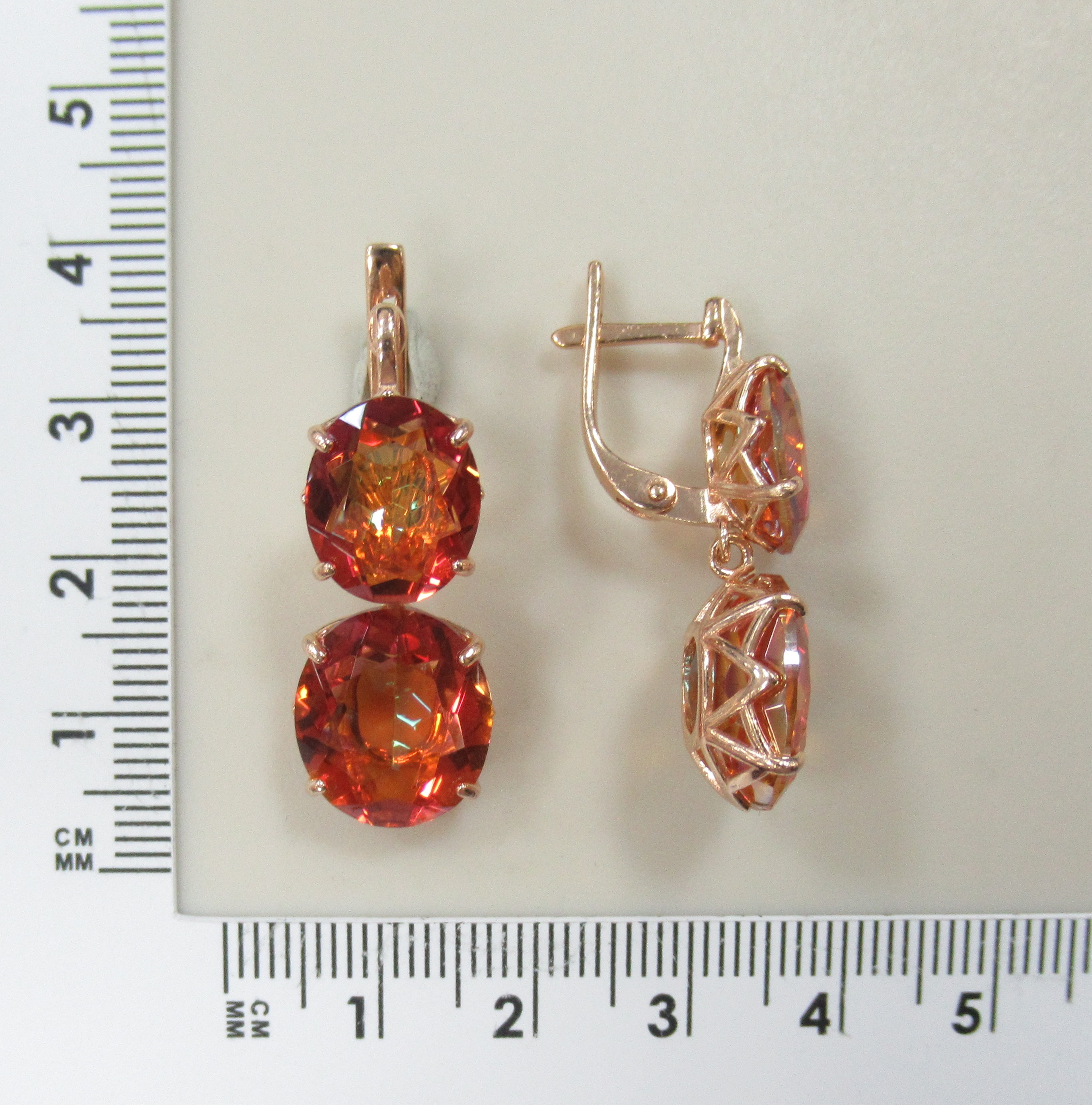 Серебряные серьги с оранжевым горным хрусталем